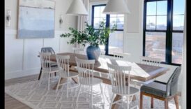 كيف يمكنني الحصول على غرفة طعام في المزرعة الحضرية مع لمسات ريفية؟