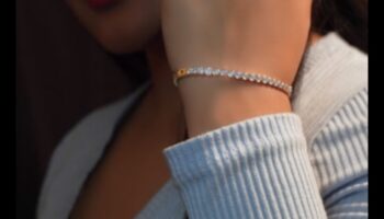 تألقي بسحرك: استمتعي بجاذبية الأساور الأنيقة