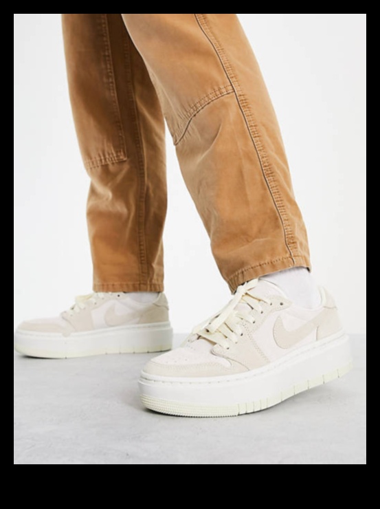 Luxe Luxe ارفع مستوى الكاحل الخاص بك مع هذه التصاميم السبعة 2 لوكس منخفضة المستوى: لمسة فنية على كاحلك الأنيق